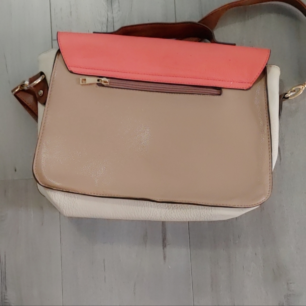 Spring Handbag - Picture 3 of 3
